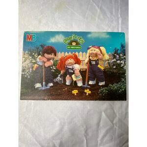 VTG 1984 Cabbage Patch Kids 100 piece puzzle "Gardening" Complete Open Box GUC